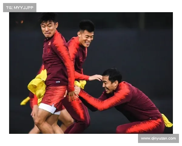 揭示国足合约背后的利益博弈与隐秘操作，深度剖析其中的权力与金钱游戏